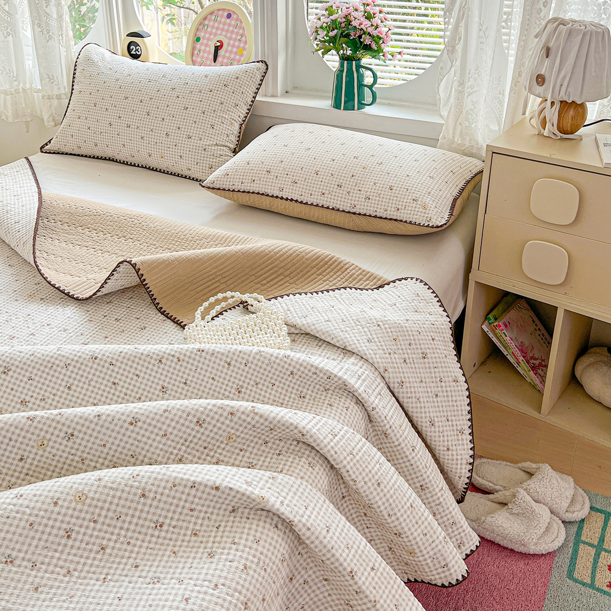 91家纺网 家纺一手货源 找家纺 恒尚居 2026新款A类贝壳绣泡芙纱床盖四套件泡芙棉双层纱床垫床褥 奶格樱桃