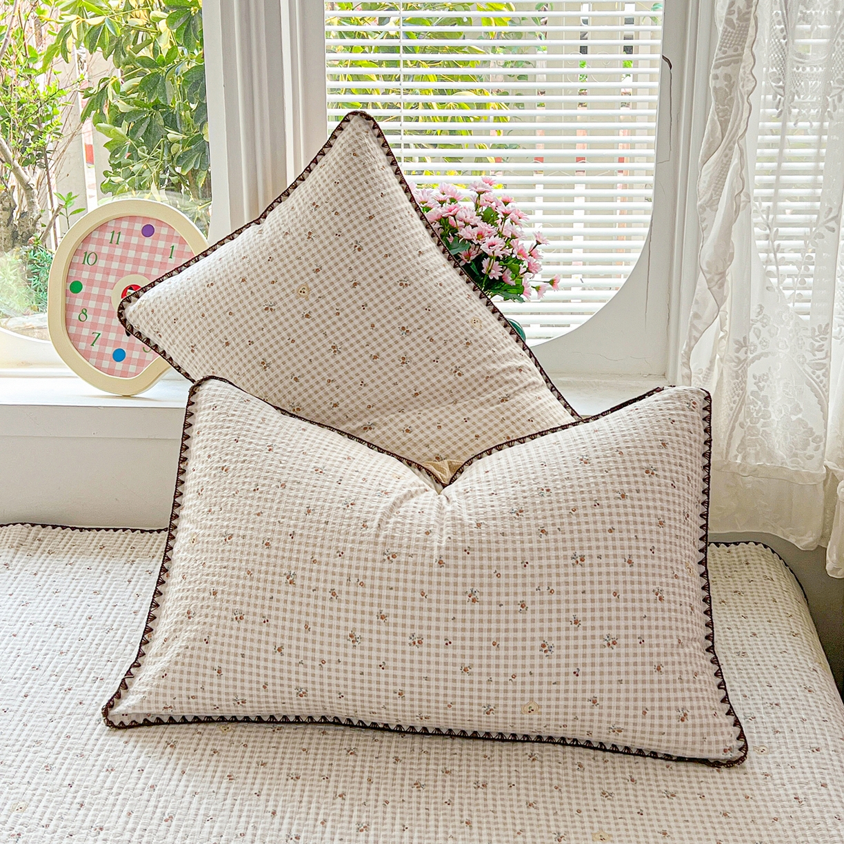 91家纺网 家纺一手货源 找家纺 恒尚居 2026新款A类贝壳绣泡芙纱床盖四套件泡芙棉双层纱床垫床褥 奶格樱桃