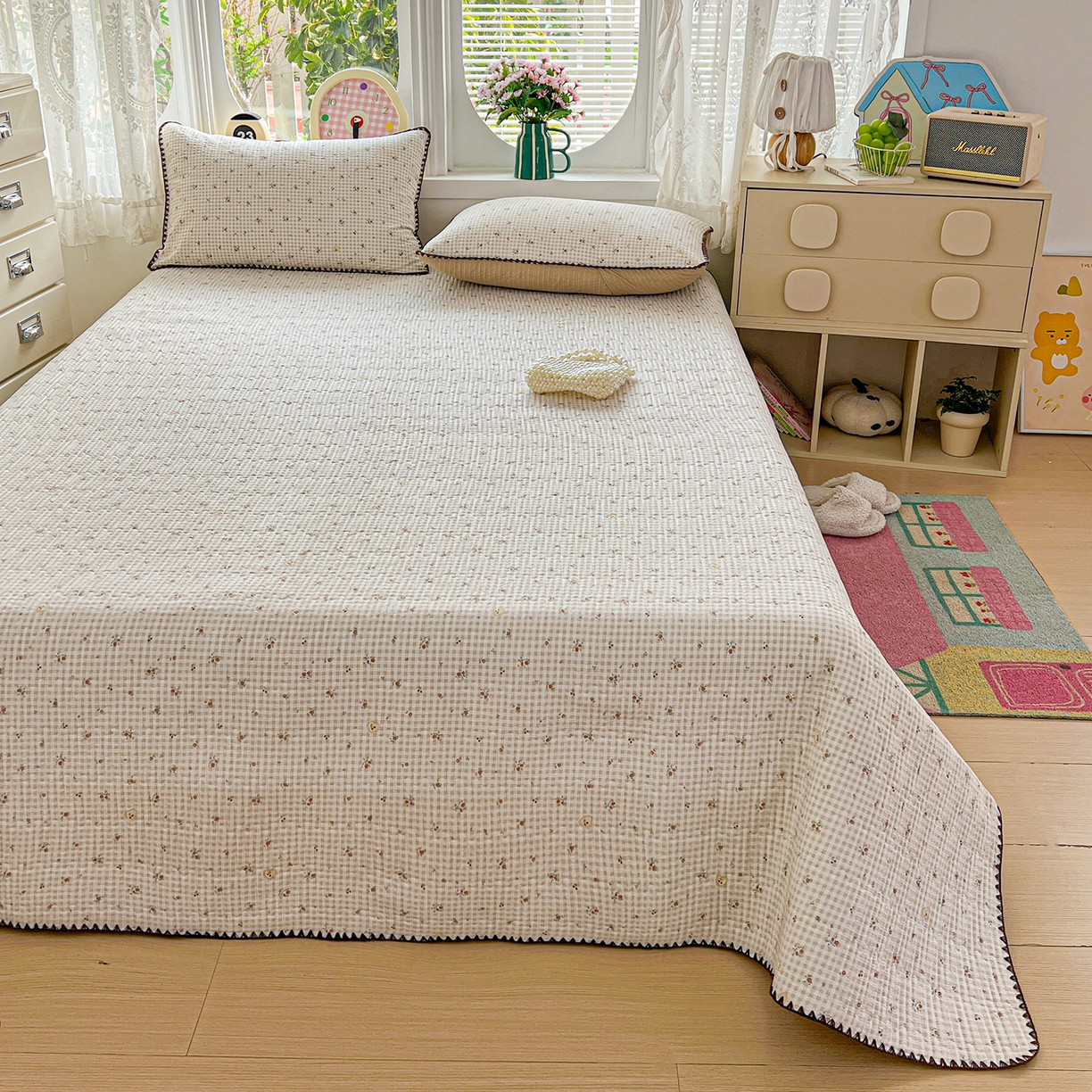 91家纺网 家纺一手货源 找家纺 恒尚居 2026新款A类贝壳绣泡芙纱床盖四套件泡芙棉双层纱床垫床褥 奶格樱桃