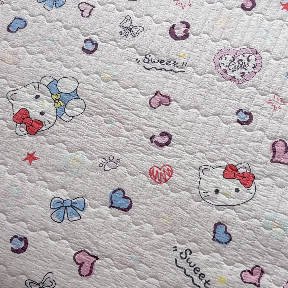 91家纺网 家纺一手货源 找家纺 悠米悠家 2026春夏新款木棉双层纱单床盖 床盖单件 甜心Kitty日记