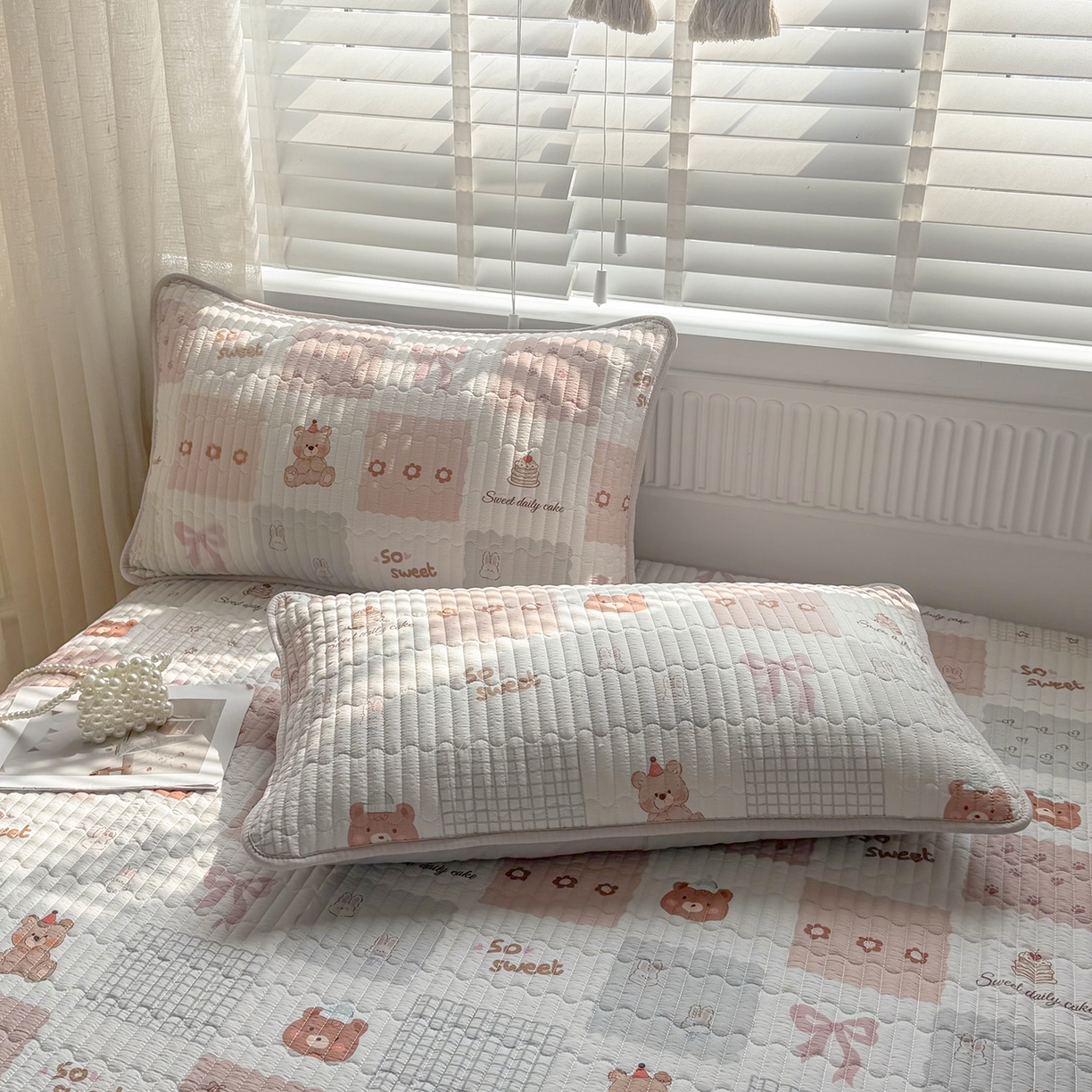 91家纺网 家纺一手货源 找家纺 悠米悠家 2026春夏新款木棉双层纱单床盖 床盖单件 甜莓小熊