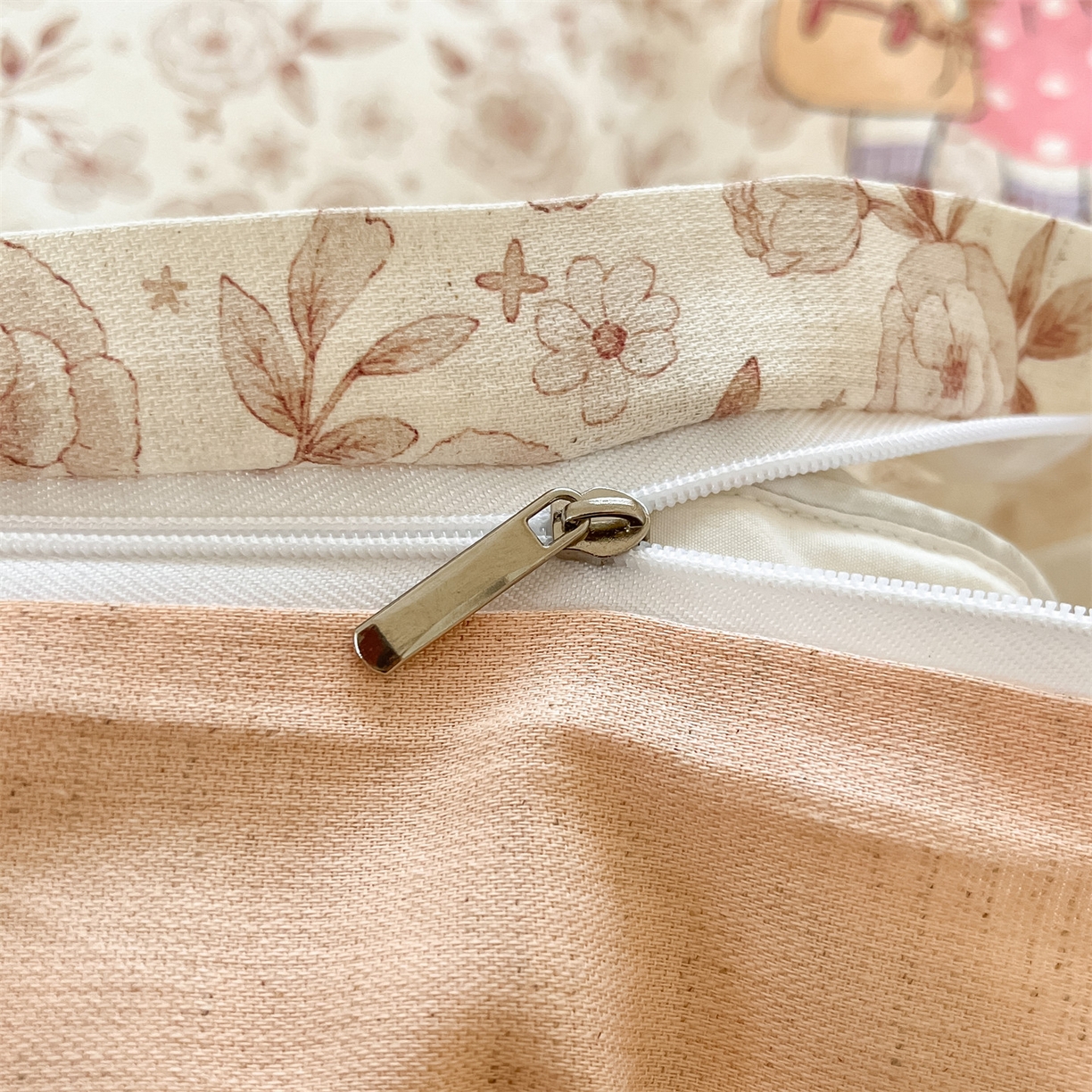 91家纺网 家纺一手货源 找家纺 名兮家居 2026新款A类全棉棉麻四件套 采蘑菇