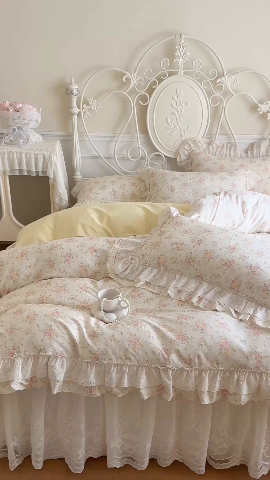 91家纺网 家纺一手货源 找家纺 瑞宝 2026新款全棉碎花AB夹棉床裙四件套系列 婉柠