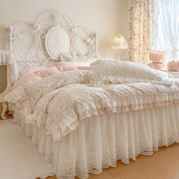 91家纺网 家纺一手货源 找家纺 瑞宝 2026新款全棉碎花AB夹棉床裙四件套系列 浅夏