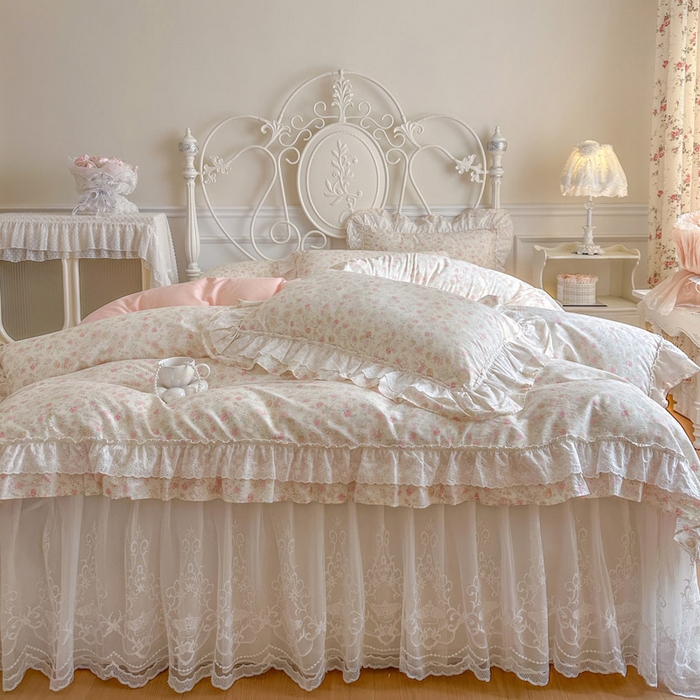 91家纺网 家纺一手货源 找家纺 瑞宝 2026新款全棉碎花AB夹棉床裙四件套系列 浅夏