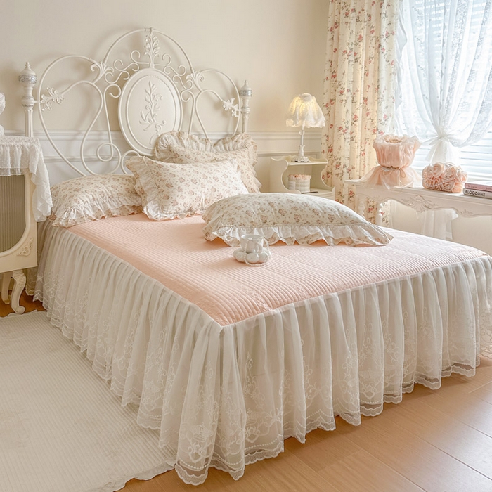 91家纺网 家纺一手货源 找家纺 瑞宝 2026新款全棉碎花AB夹棉床裙四件套系列 罗拉小姐