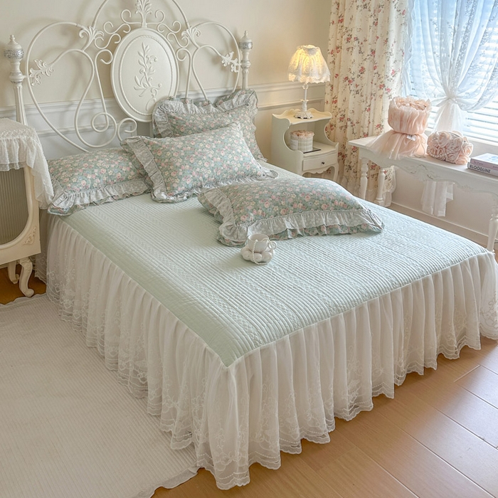 91家纺网 家纺一手货源 找家纺 瑞宝 2026新款全棉碎花AB夹棉床裙四件套系列 绿野