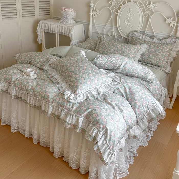 91家纺网 家纺一手货源 找家纺 瑞宝 2026新款全棉碎花AB夹棉床裙四件套系列 绿野