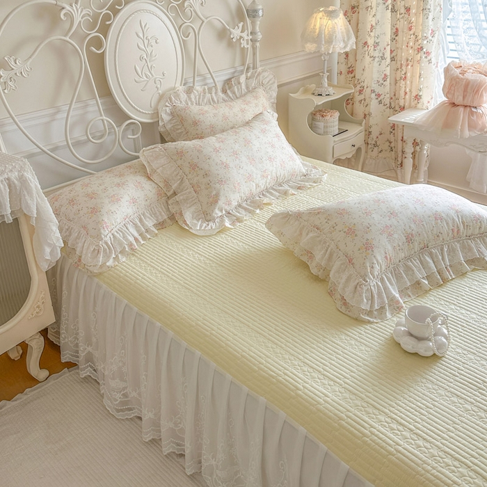 91家纺网 家纺一手货源 找家纺 瑞宝 2026新款全棉碎花AB夹棉床裙四件套系列 婉柠