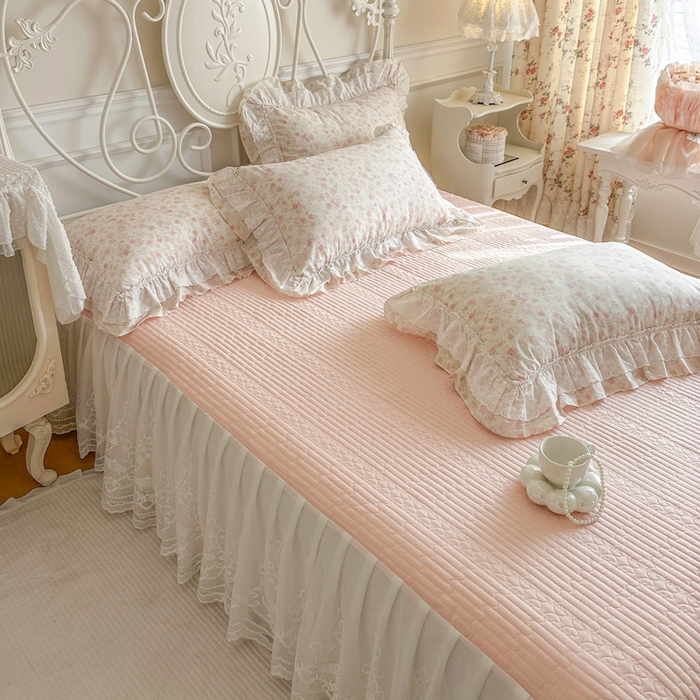 91家纺网 家纺一手货源 找家纺 瑞宝 2026新款全棉碎花AB夹棉床裙四件套系列 浅夏