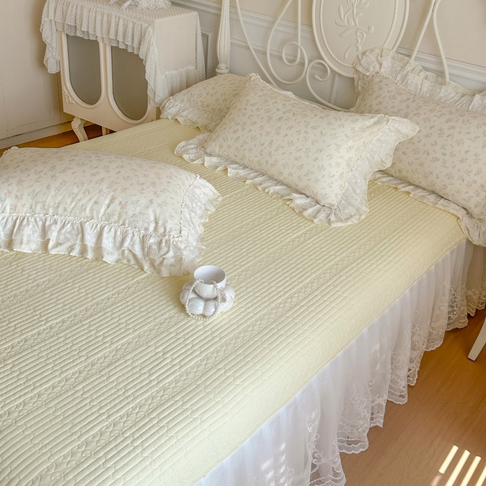 91家纺网 家纺一手货源 找家纺 瑞宝 2026新款全棉碎花AB夹棉床裙四件套系列 午后阳光