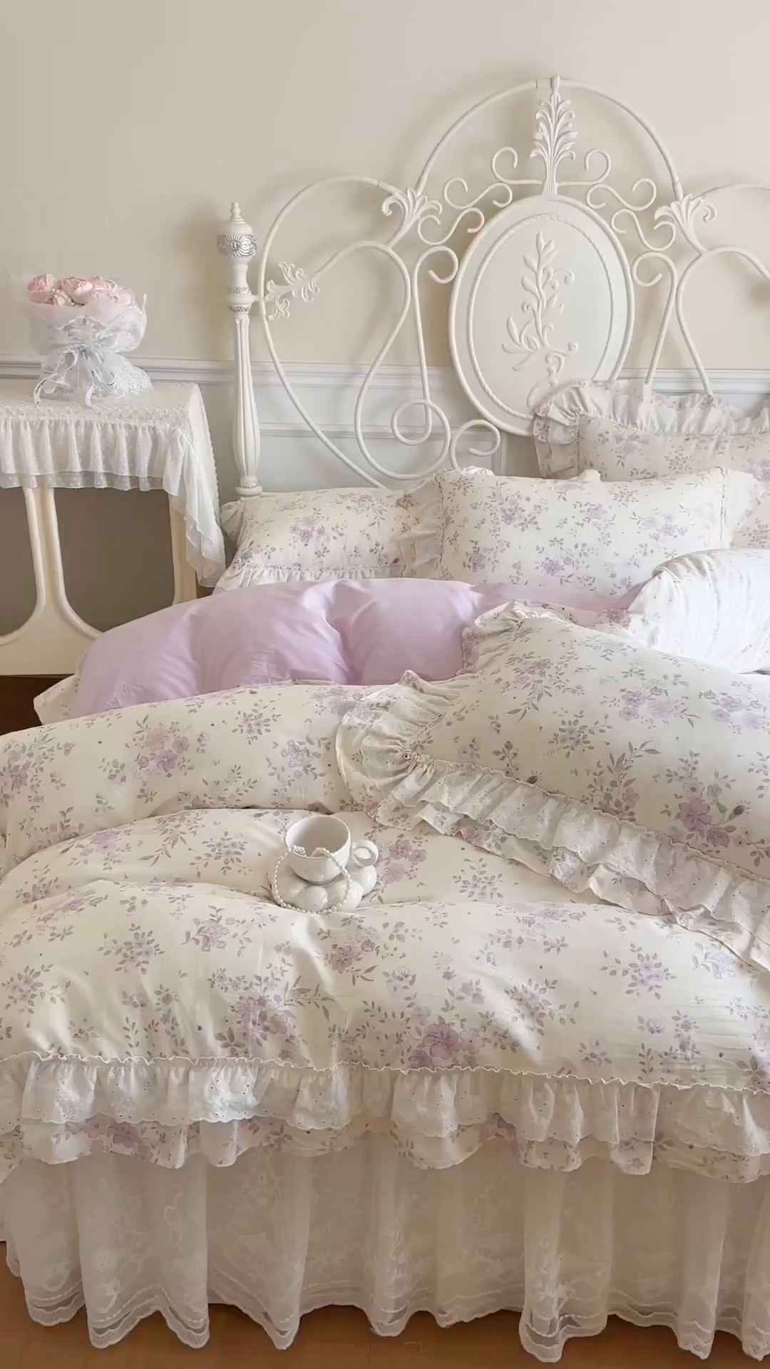 91家纺网 家纺一手货源 找家纺 瑞宝 2026新款全棉碎花AB夹棉床裙四件套系列 紫樱