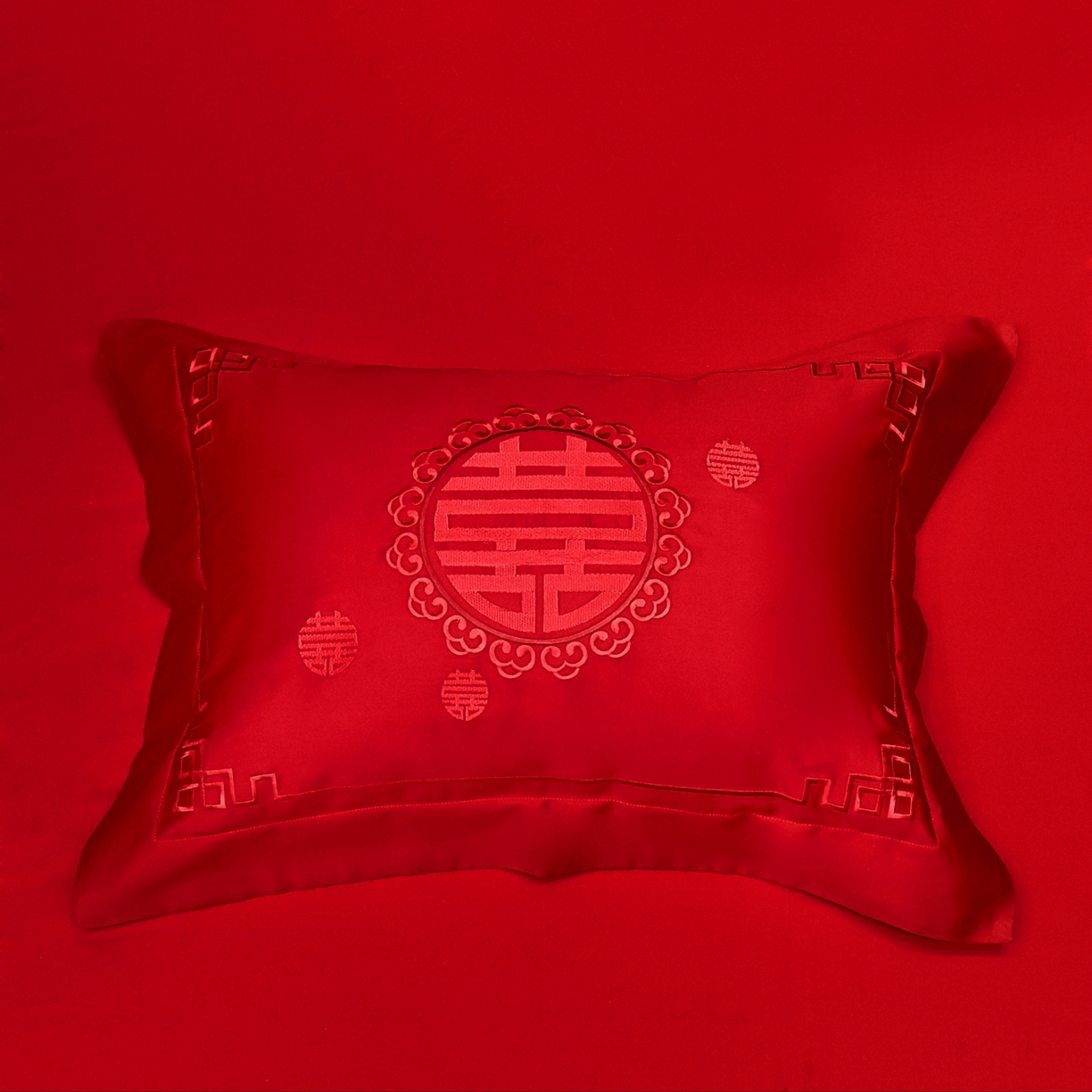 91家纺网 家纺一手货源 找家纺 蒂爵 2026婚庆新疆长绒棉纯棉原版大绣花婚庆四件套多件套340系列 龙凤王朝红