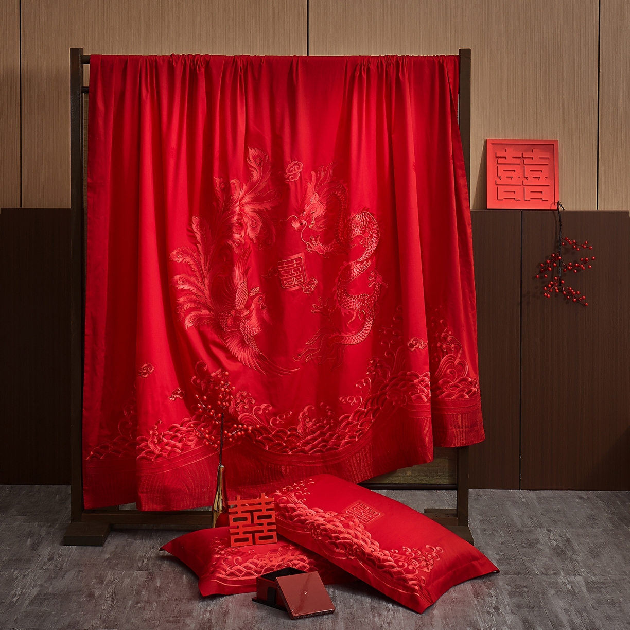 91家纺网 家纺一手货源 找家纺 蒂爵 2026婚庆新疆长绒棉纯棉原版大绣花婚庆四件套多件套340系列 龙凤王朝红