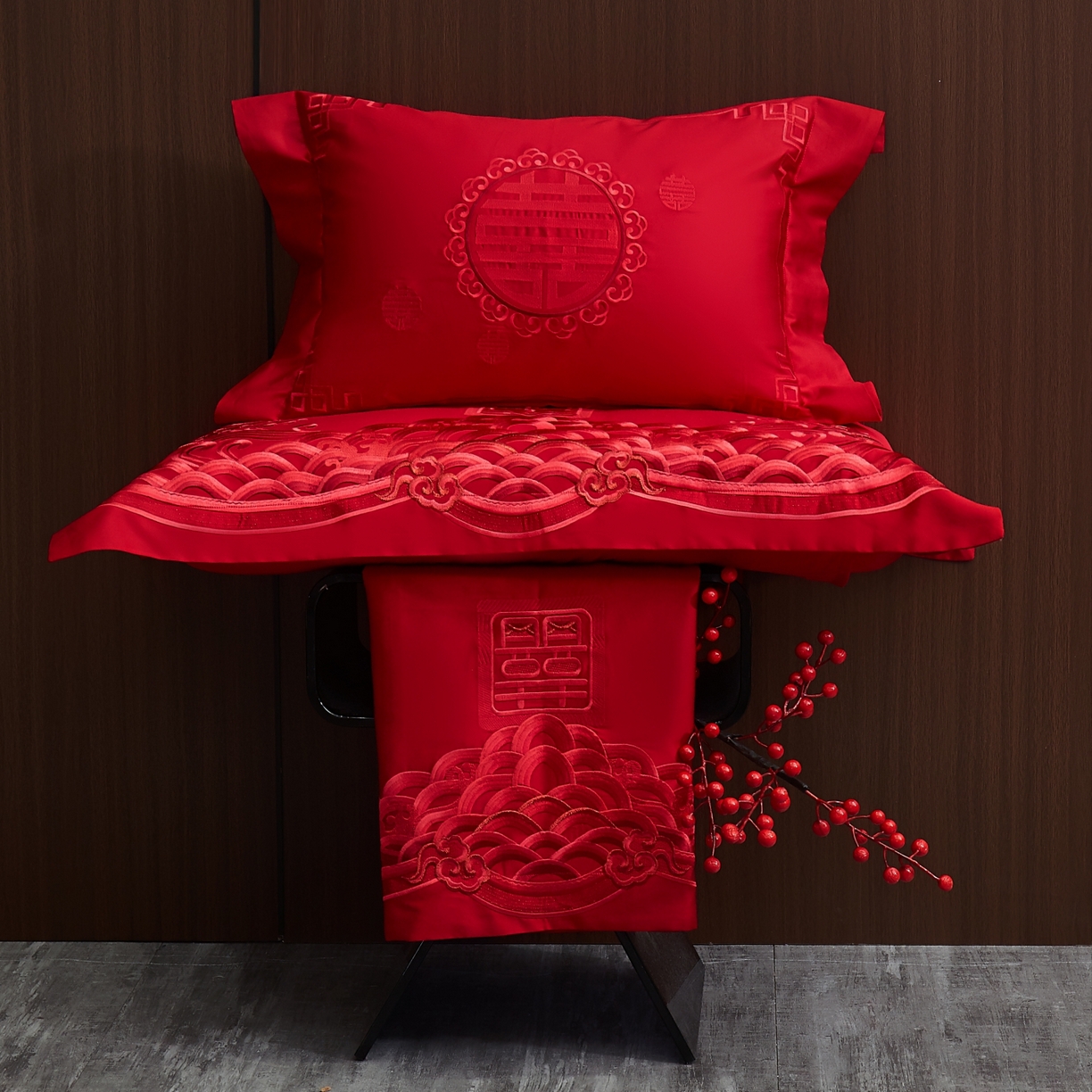 91家纺网 家纺一手货源 找家纺 蒂爵 2026婚庆新疆长绒棉纯棉原版大绣花婚庆四件套多件套340系列 龙凤王朝红