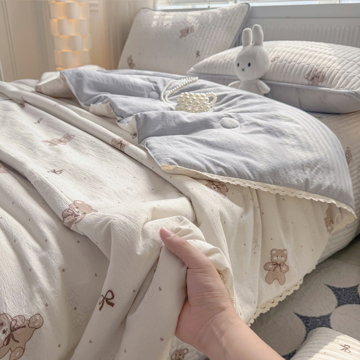 91家纺网 家纺一手货源 找家纺 悠米悠家 2026春夏新款木棉双层纱单夏被夏凉被空调被 可可萌熊