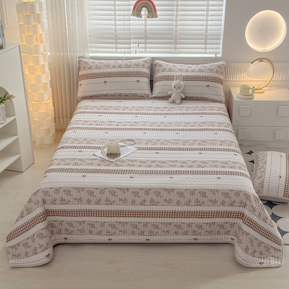 91家纺网 家纺一手货源 找家纺 悠米悠家 2026春夏新款木棉双层纱单床盖 床盖单件 焦糖花境