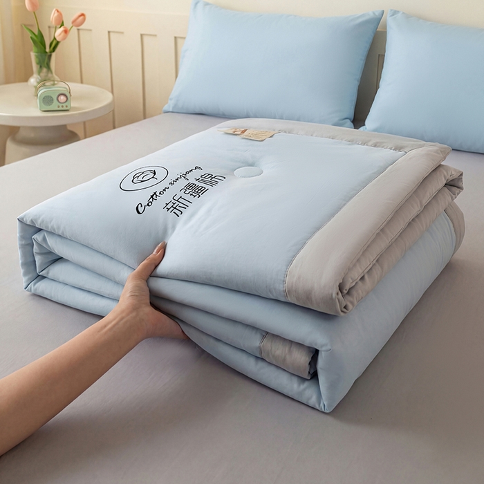 91家纺网 家纺一手货源 找家纺 （总）几禾 2026春夏新款纯色水洗棉双拼夏被新疆棉花被夏凉被空调被被子被芯