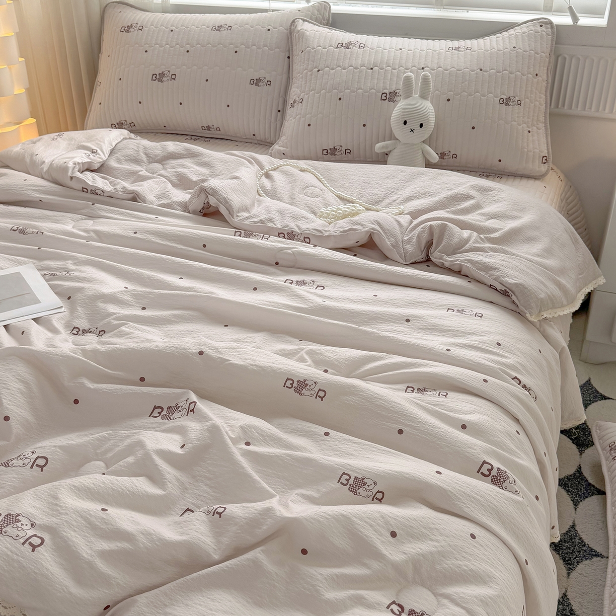 91家纺网 家纺一手货源 找家纺 悠米悠家 2026春夏新款木棉双层纱单夏被夏凉被空调被 奶咖小熊