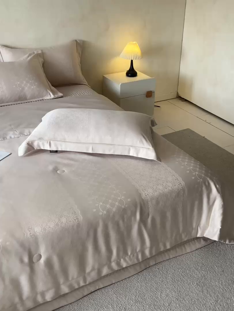 91家纺网 家纺一手货源 找家纺 （总）大麦家纺 2026年高精密锦缎提花夏被四件套