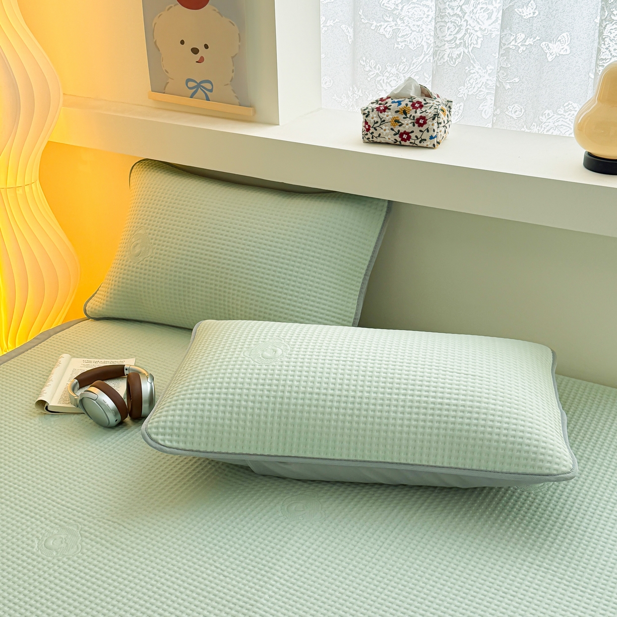 91家纺网 家纺一手货源 找家纺 欧邦 2026新款华夫格小熊系列凉感冰豆豆凉席款 小熊水绿