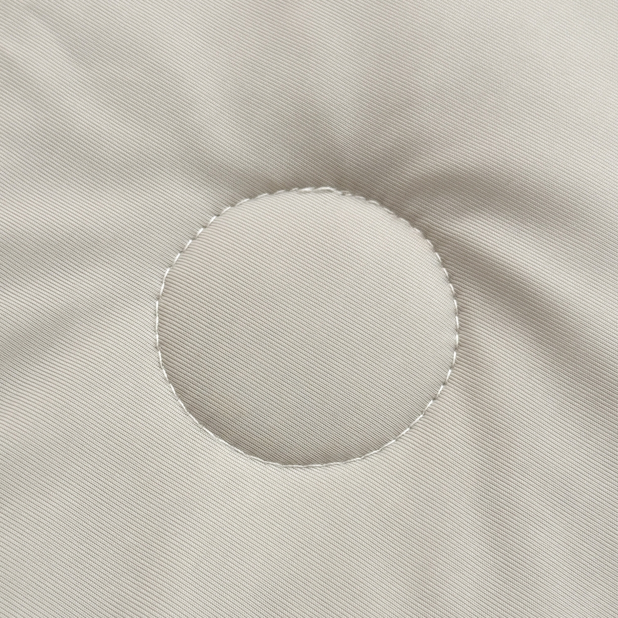 91家纺网 家纺一手货源 找家纺 欧邦 2026新款华夫格小熊系列凉感冰豆豆凉席款 小熊浅卡其