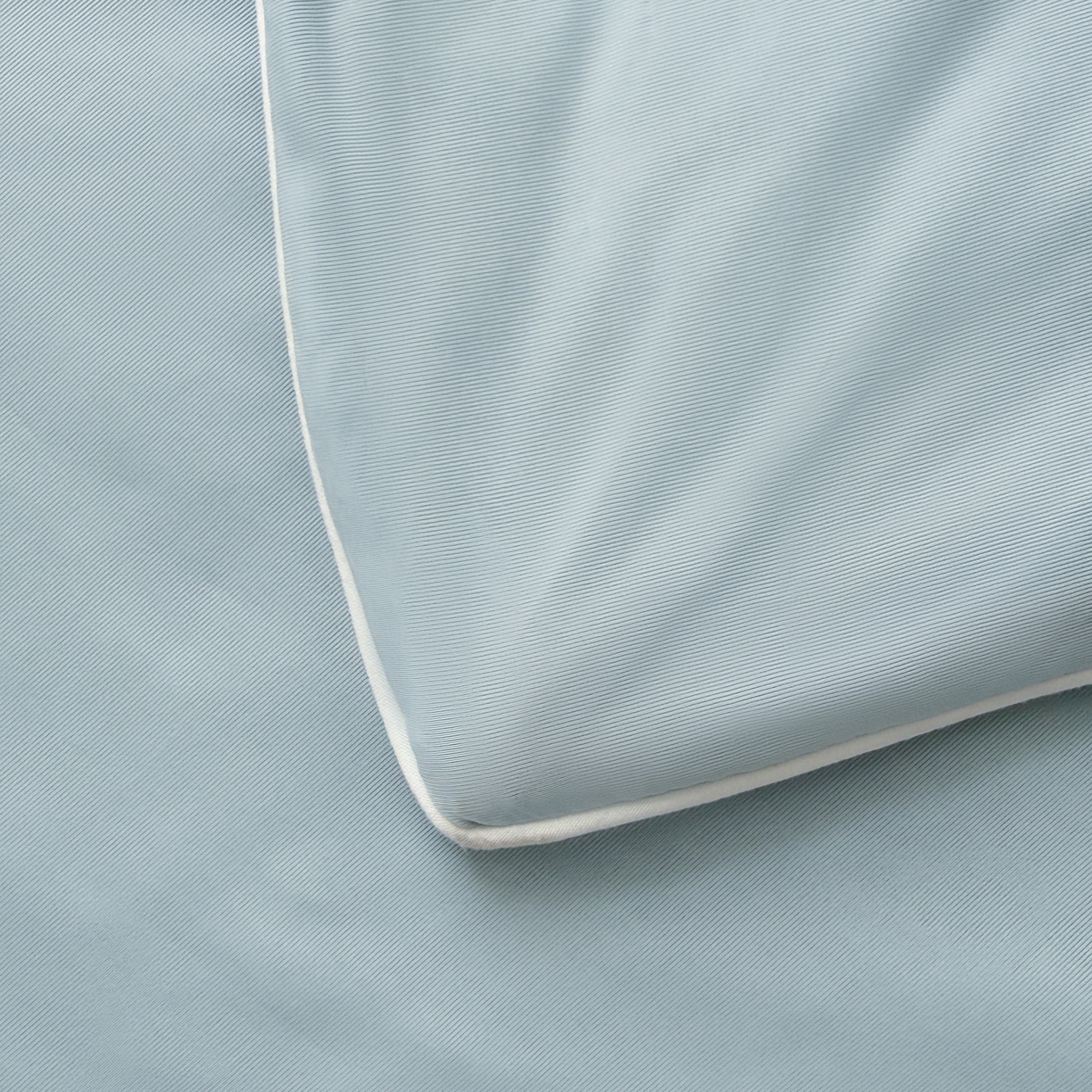 91家纺网 家纺一手货源 找家纺 欧邦 2026新款华夫格小熊系列凉感冰豆豆凉席款 小熊孔雀蓝