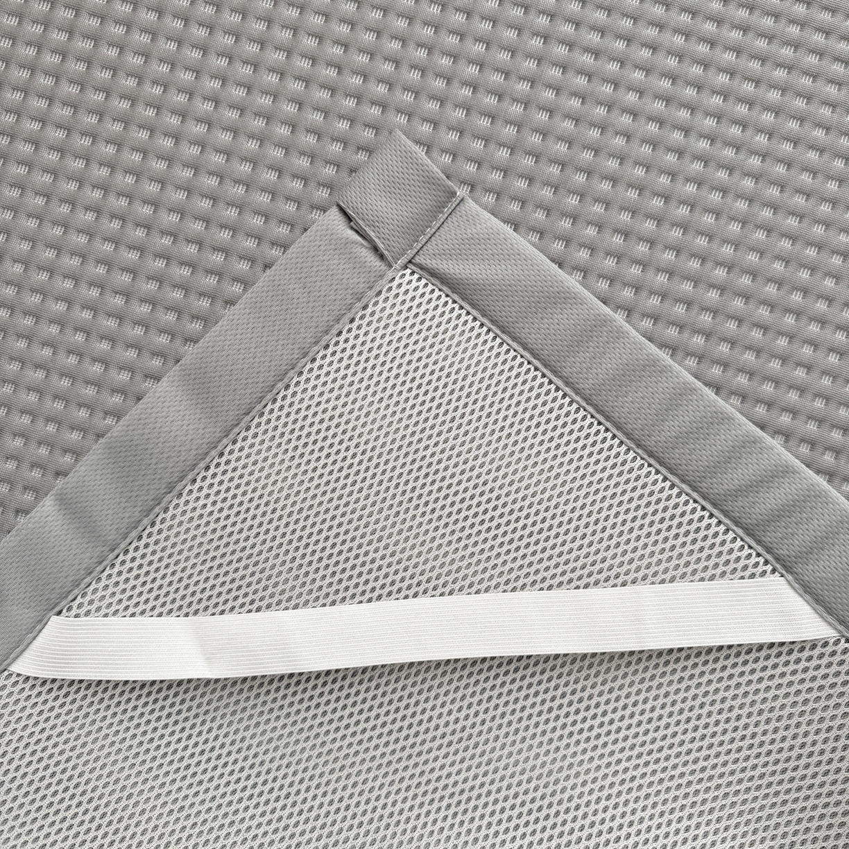 91家纺网 家纺一手货源 找家纺 欧邦 2026新款华夫格小熊系列凉感冰豆豆凉席款 小熊极致灰