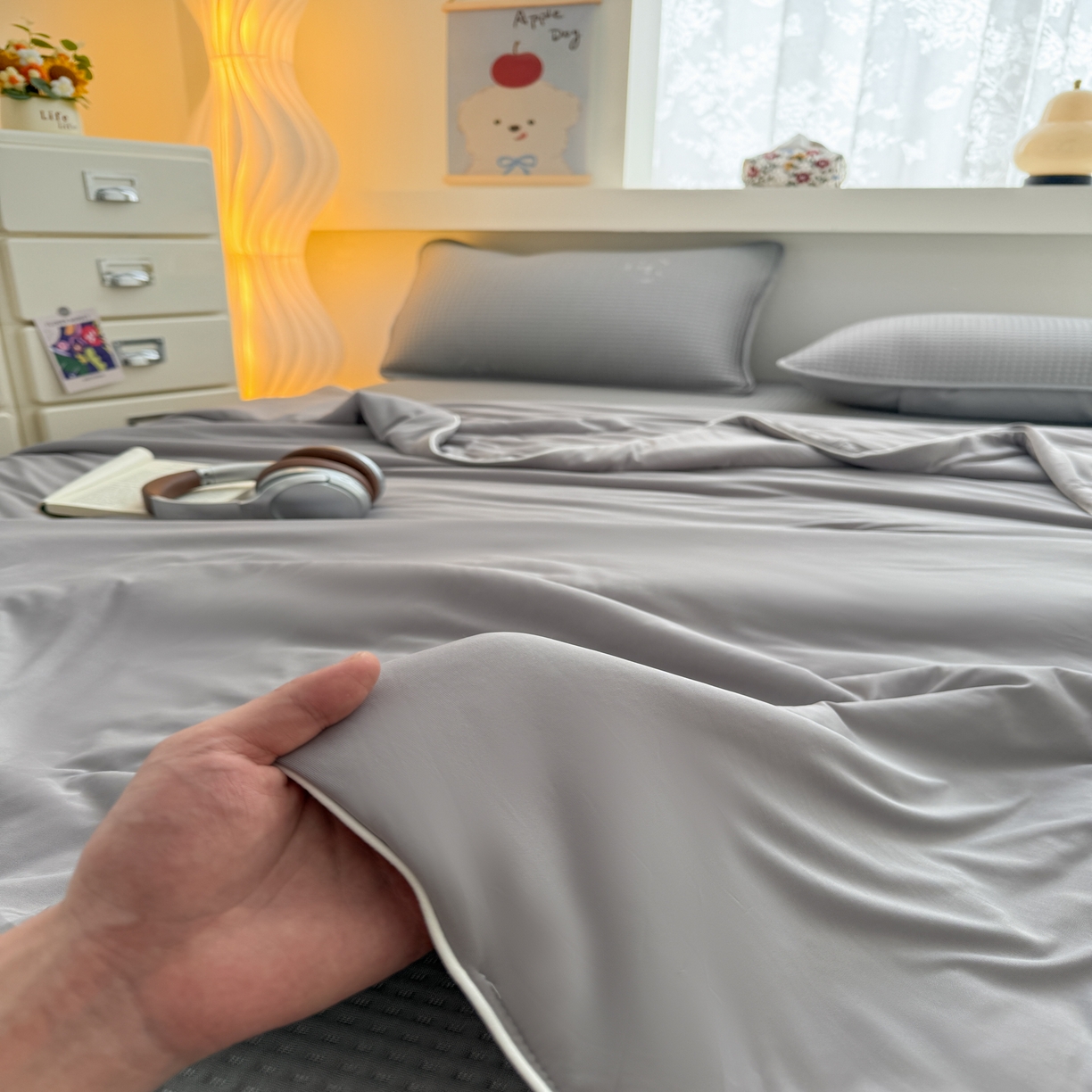 91家纺网 家纺一手货源 找家纺 欧邦 2026新款华夫格小熊系列凉感冰豆豆凉席款 小熊极致灰