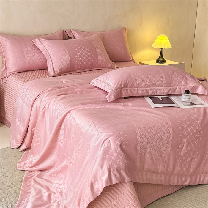 91家纺网 家纺一手货源 找家纺 大麦家纺 2026年高精密锦缎提花夏被四件套 梦网-粉