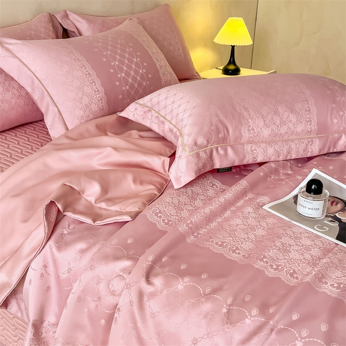 91家纺网 家纺一手货源 找家纺 大麦家纺 2026年高精密锦缎提花夏被四件套 梦网-粉