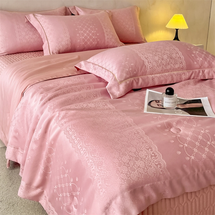 91家纺网 家纺一手货源 找家纺 大麦家纺 2026年高精密锦缎提花夏被四件套 梦网-粉