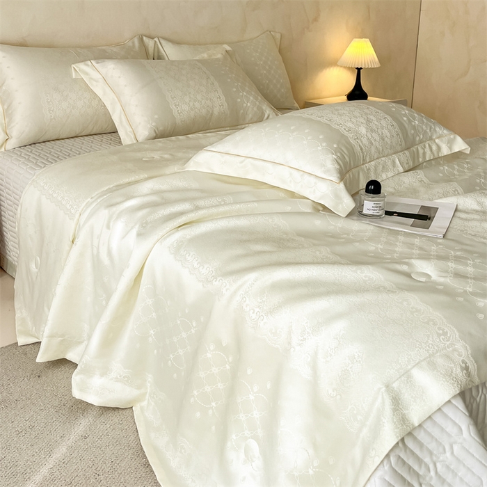 91家纺网 家纺一手货源 找家纺 大麦家纺 2026年高精密锦缎提花夏被四件套 梦网-米白