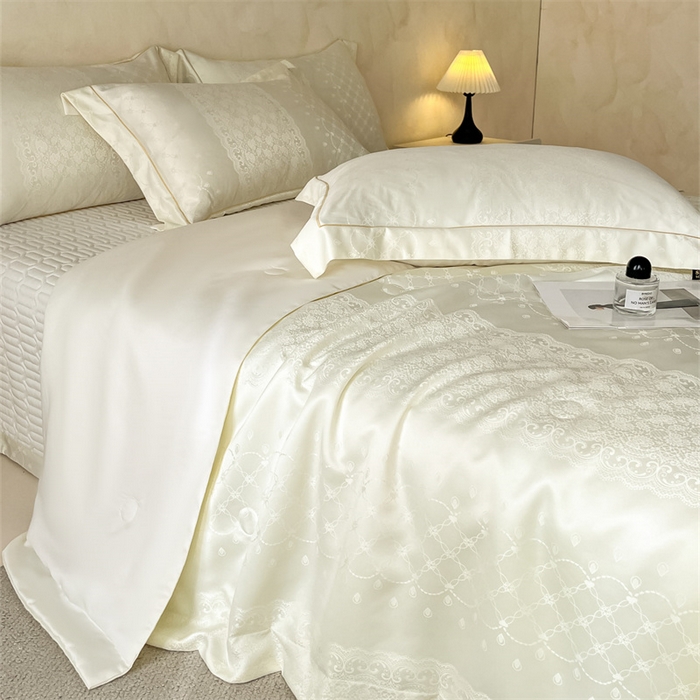 91家纺网 家纺一手货源 找家纺 大麦家纺 2026年高精密锦缎提花夏被四件套 梦网-米白