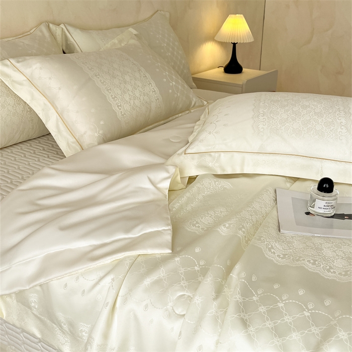 91家纺网 家纺一手货源 找家纺 大麦家纺 2026年高精密锦缎提花夏被四件套 梦网-米白