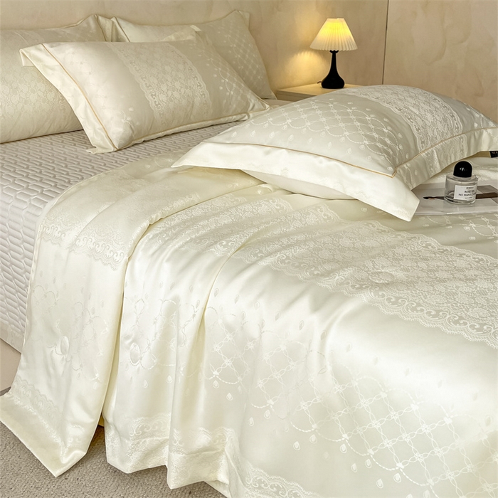 91家纺网 家纺一手货源 找家纺 大麦家纺 2026年高精密锦缎提花夏被四件套 梦网-米白