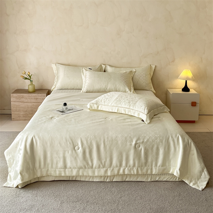 91家纺网 家纺一手货源 找家纺 大麦家纺 2026年高精密锦缎提花夏被四件套 梦网-米白