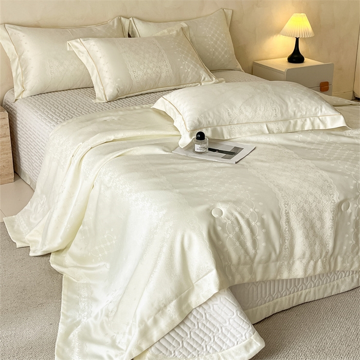 91家纺网 家纺一手货源 找家纺 大麦家纺 2026年高精密锦缎提花夏被四件套 梦网-米白