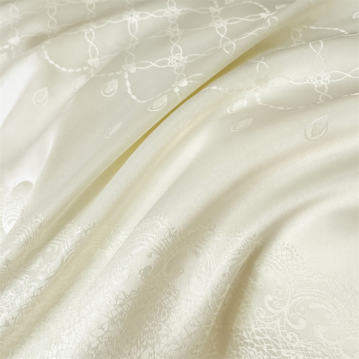91家纺网 家纺一手货源 找家纺 大麦家纺 2026年高精密锦缎提花夏被四件套 梦网-米白