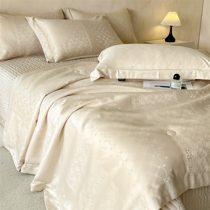 91家纺网 家纺一手货源 找家纺 大麦家纺 2026年高精密锦缎提花夏被四件套 梦网-米黄