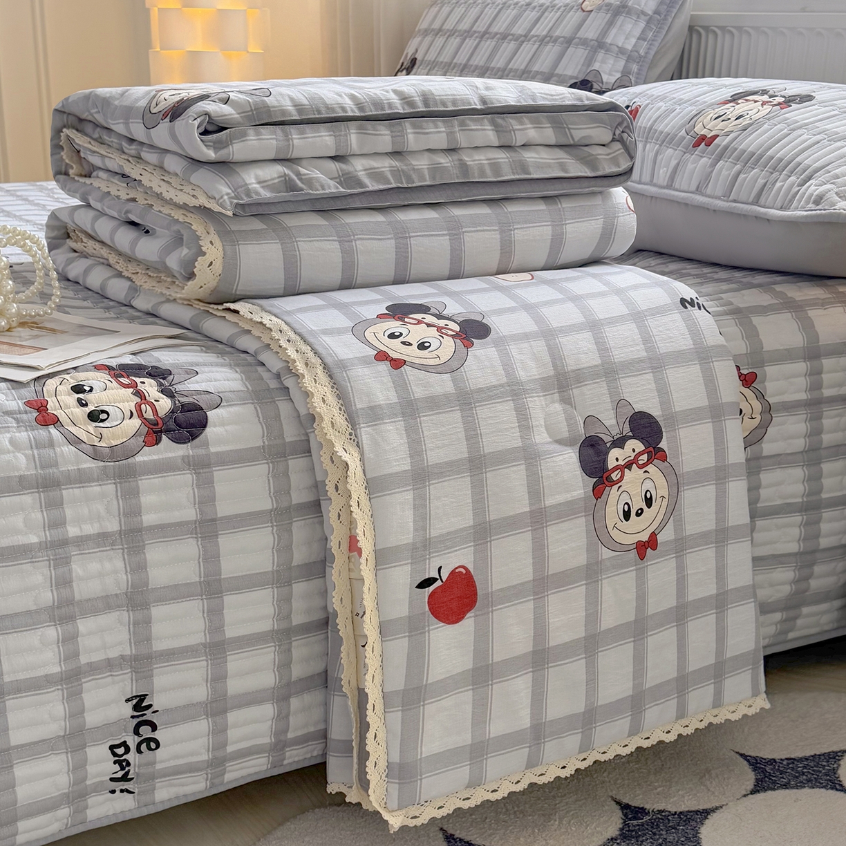 91家纺网 家纺一手货源 找家纺 悠米悠家 2026春夏新款木棉双层纱单夏被夏凉被空调被 萌趣LABUBU