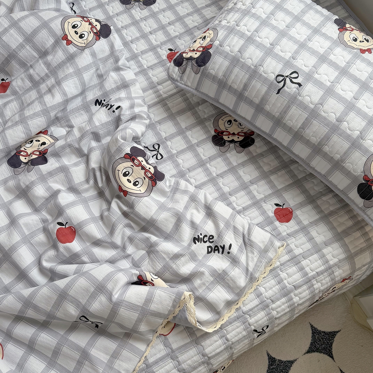 91家纺网 家纺一手货源 找家纺 悠米悠家 2026春夏新款木棉双层纱单夏被夏凉被空调被 萌趣LABUBU