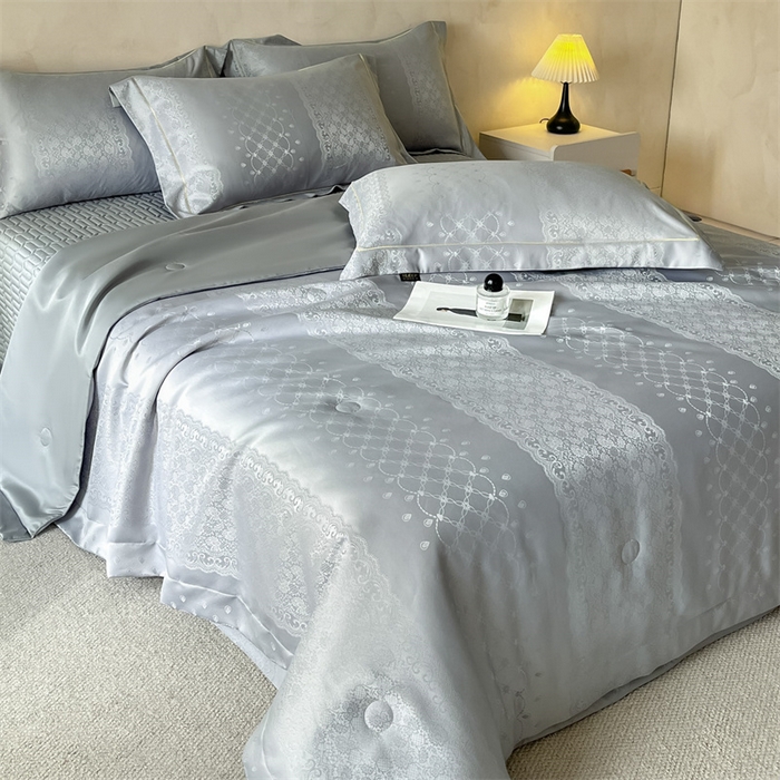 91家纺网 家纺一手货源 找家纺 大麦家纺 2026年高精密锦缎提花夏被四件套 梦网-浅灰