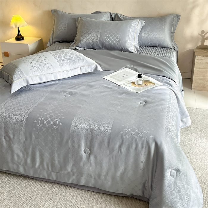 91家纺网 家纺一手货源 找家纺 大麦家纺 2026年高精密锦缎提花夏被四件套 梦网-浅灰