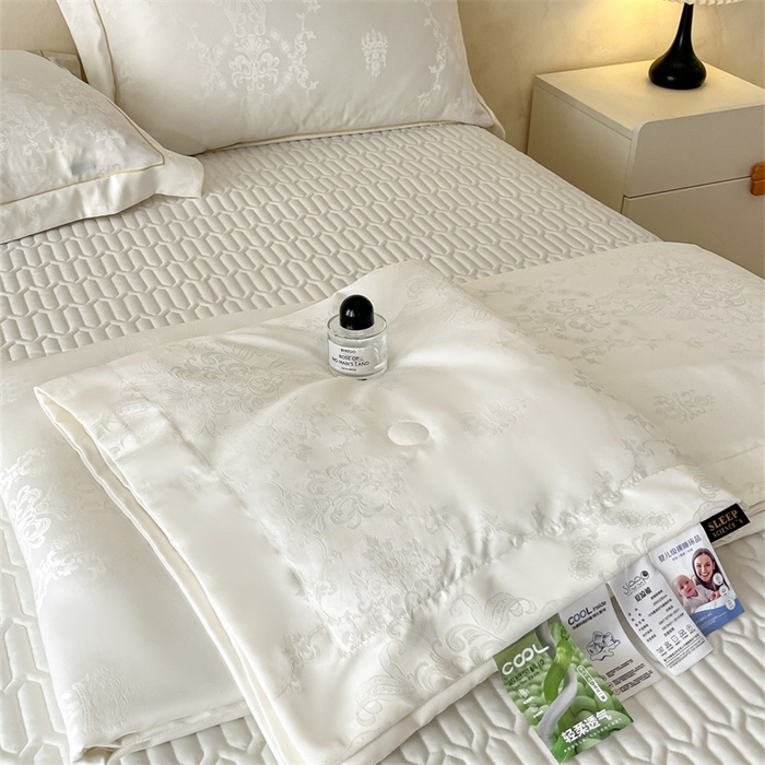 91家纺网 家纺一手货源 找家纺 大麦家纺 2026年高精密锦缎提花夏被四件套 密锁-米白