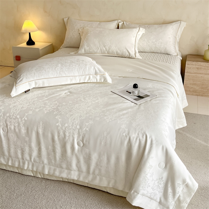 91家纺网 家纺一手货源 找家纺 大麦家纺 2026年高精密锦缎提花夏被四件套 密锁-米白