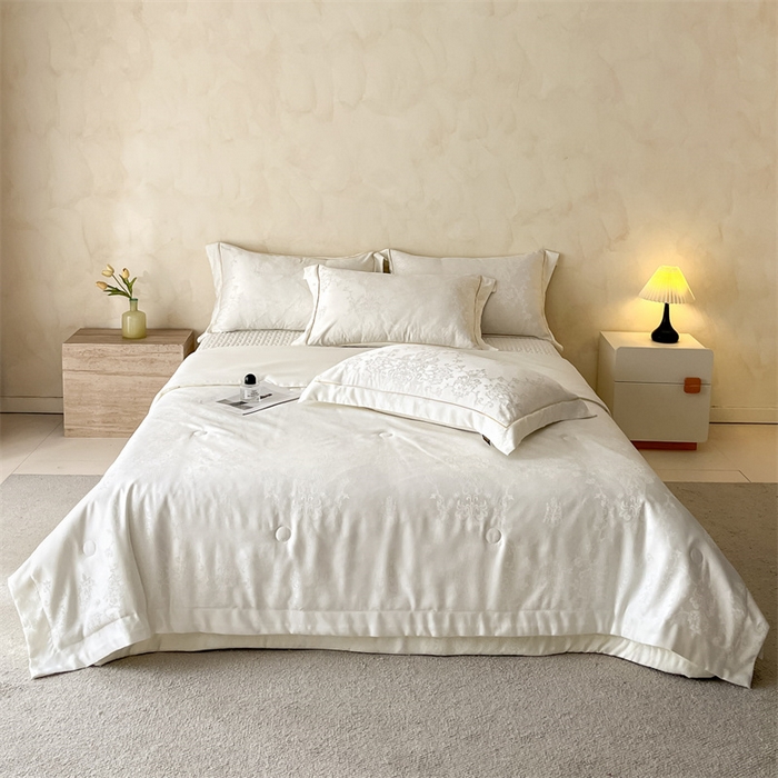 91家纺网 家纺一手货源 找家纺 大麦家纺 2026年高精密锦缎提花夏被四件套 密锁-米白