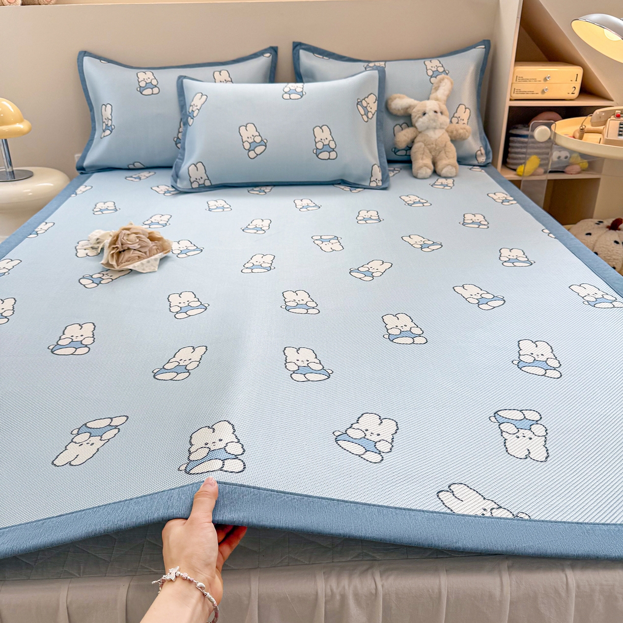 91家纺网 家纺一手货源 找家纺 （总）懒猫家纺 2026春夏新款600D数码印花冰藤凉席席子-床席款