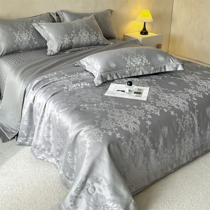 91家纺网 家纺一手货源 找家纺 大麦家纺 2026年高精密锦缎提花夏被四件套 密锁-浅灰