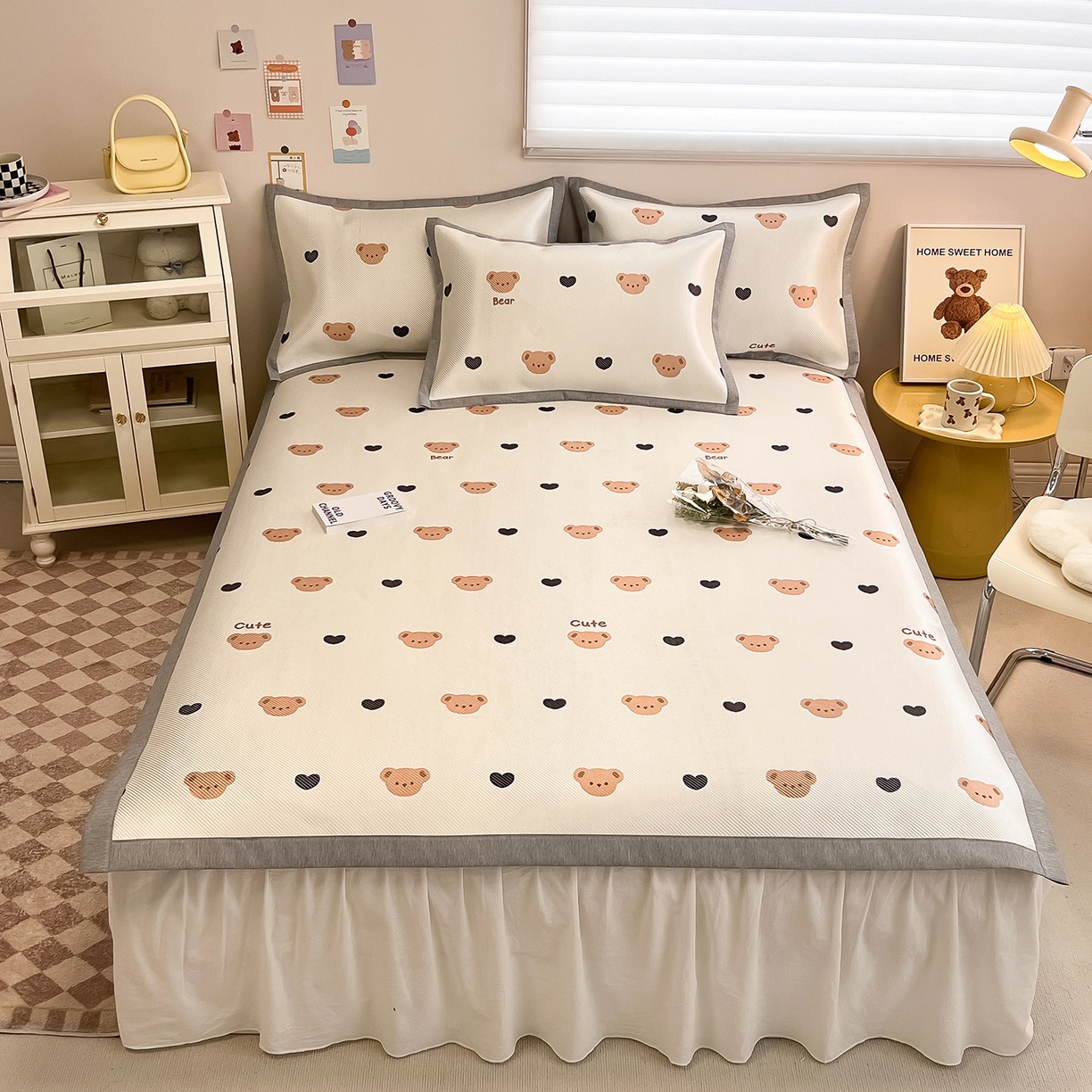 91家纺网 家纺一手货源 找家纺 懒猫家纺 2026春夏新款600D数码印花冰藤凉席席子-床席款 小熊仔